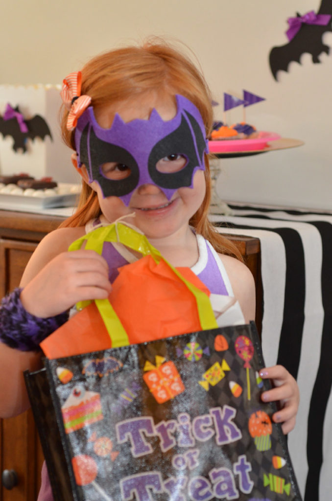 Bats and Bows Halloween Bash by Happy Family Blog