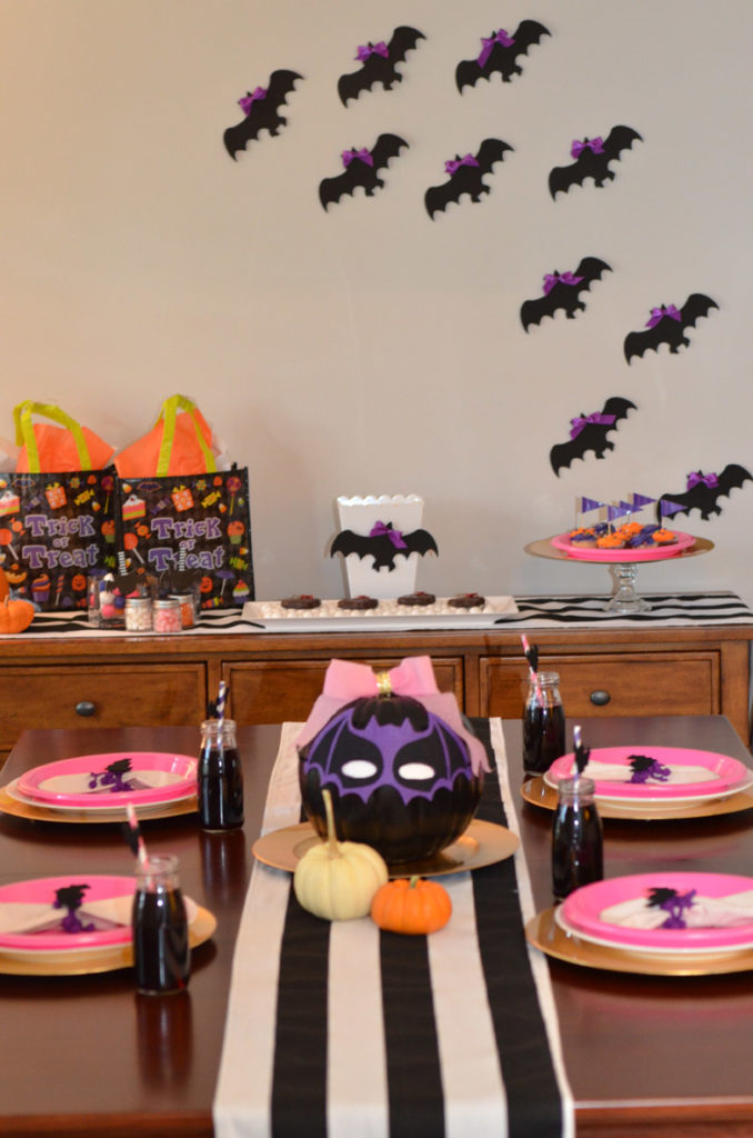 Bats + Bows Halloween Party by Happy Family Blog