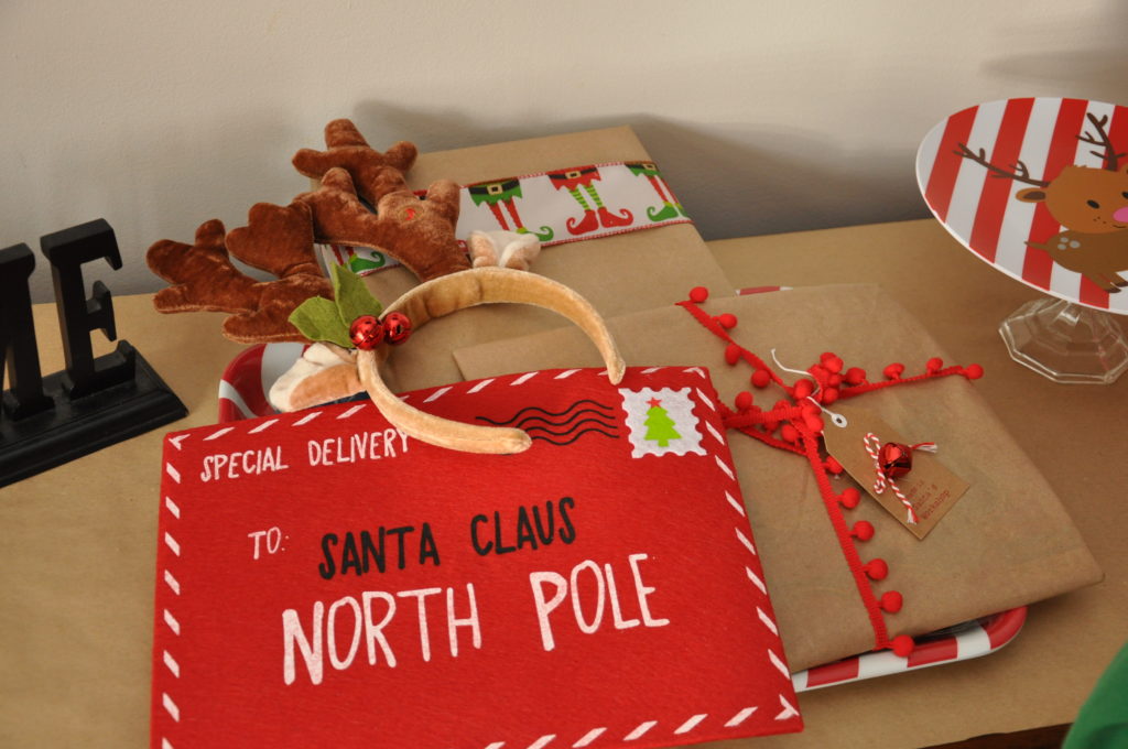 How to Throw a North Pole Breakfast by Happy Family Blog