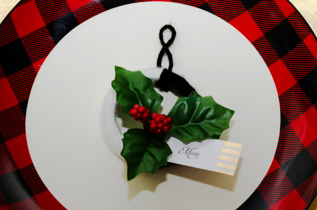 DIY Tutorial Mini Yarn Wreath by Happy Family Blog