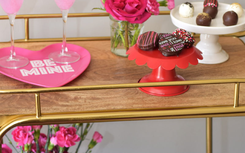 3 Steps to create a Valentine's Day Bar Car by Happy Family Blog