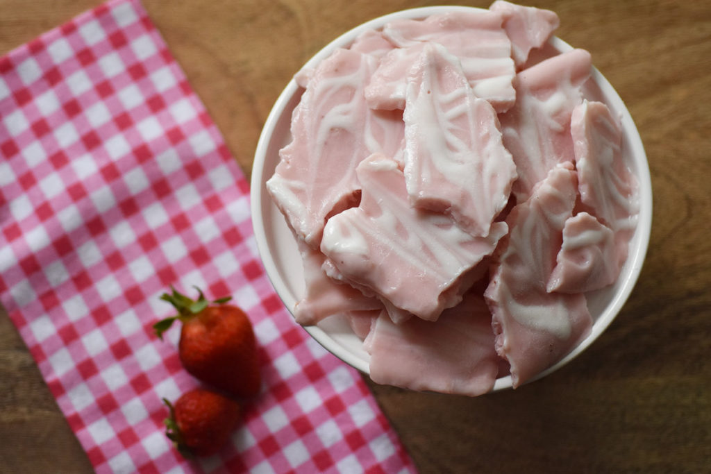 strawberry yogurt bark recipe